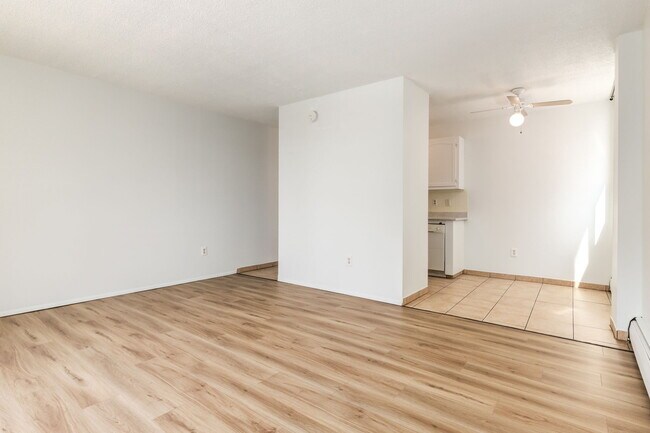 Photo - Sunalta Place