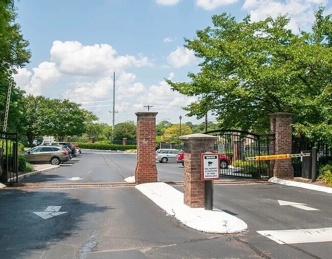 Photo - 2025 Woodmont Blvd Unit 248