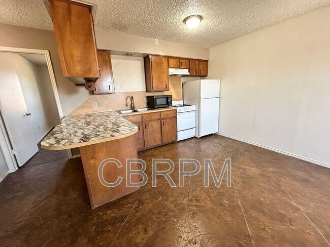 Photo - 4606 Erskine St