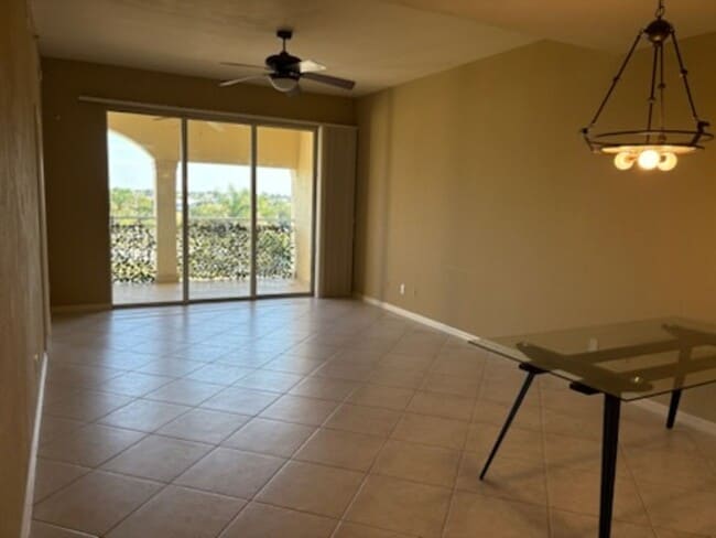 Photo - roman plaza Unit 402
