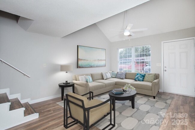 Photo - 315 Crown Point Dr Townhome