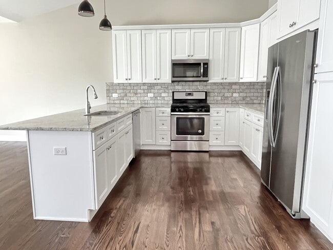 Photo - 855 Meadow Ln