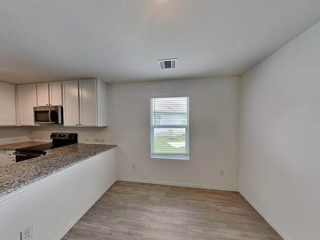 Photo - 144 Parish Ln