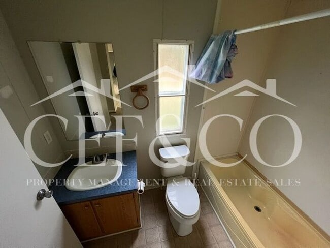 Photo - 217 Harrison Acres Dr
