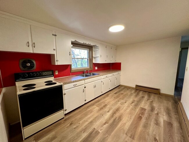 Photo - 340 Twin County Rd