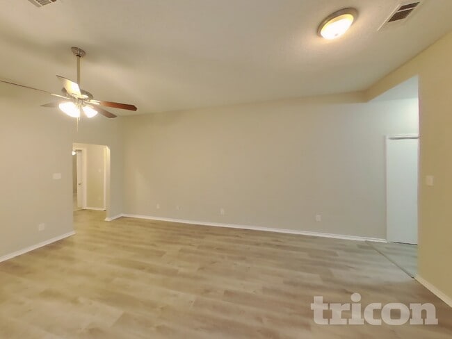 Photo - 5208 Wolverton Ct