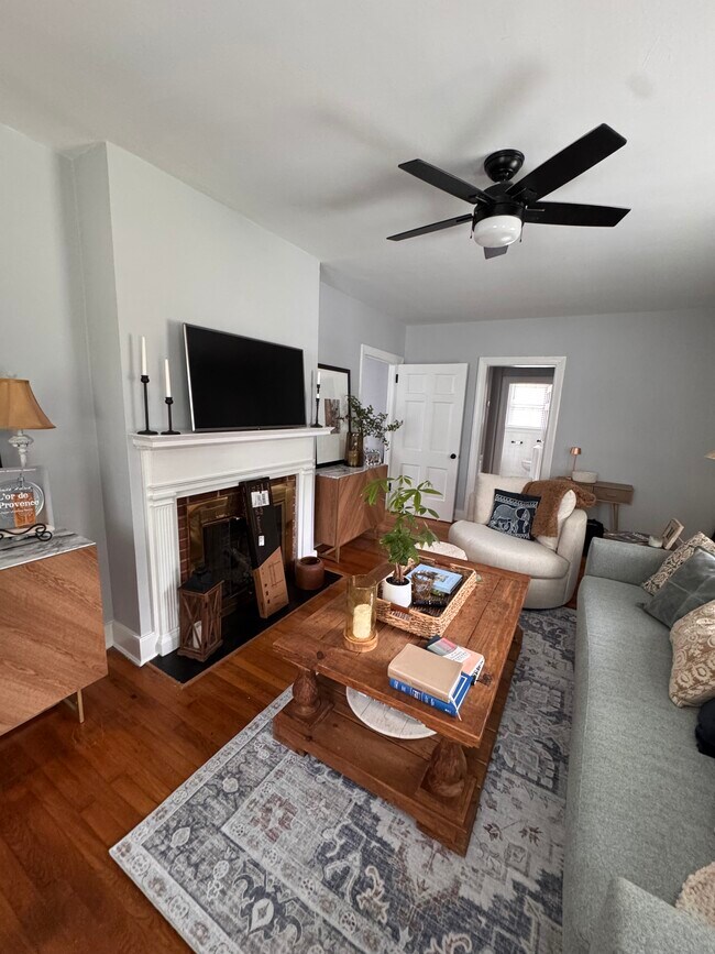 Photo - 111 Matoaka Ct Unit Apt A