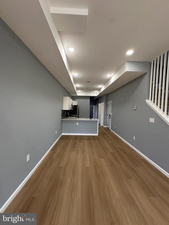 Building Photo - 1927 Druid Hill Ave Unit FLOOR 2