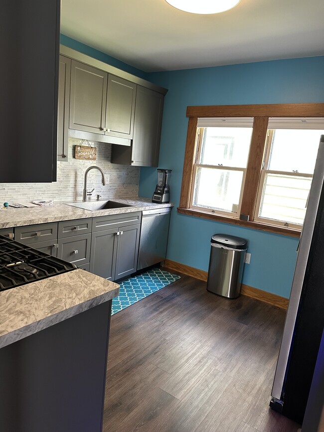 Photo - 23 Tioga St Unidad - Right off Hertel