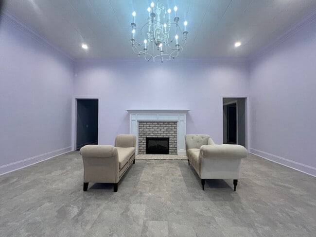 Building Photo - Commercial Space! Perfect for fitness/yoga... Unit Commercial Space Rental