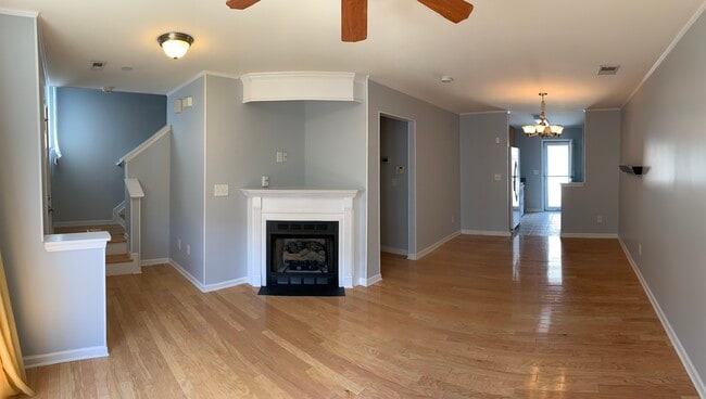 Photo - 3279 Weston Street