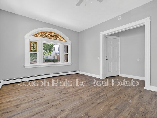 Photo - 195 Laurel Hill Ave Unit BR