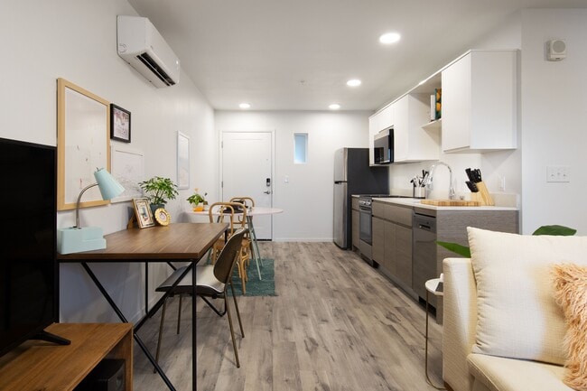 Photo - shareDOWNTOWN - Arts District