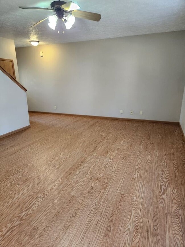 Photo - 3920 Ledyard St