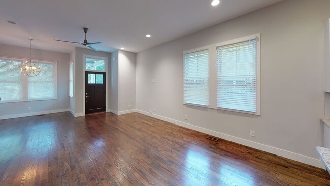 Photo - Beautiful 4 Bedroom East Nashville Duplex!