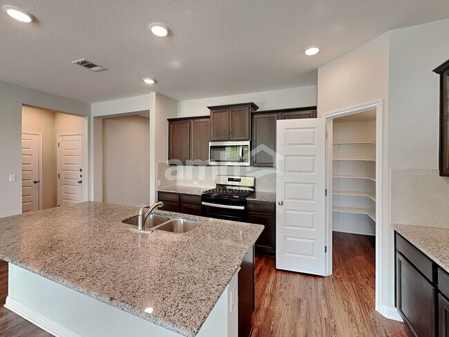 5801 Kara Dr