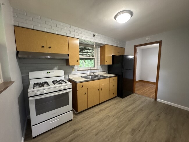 Photo - 1333 Berry St