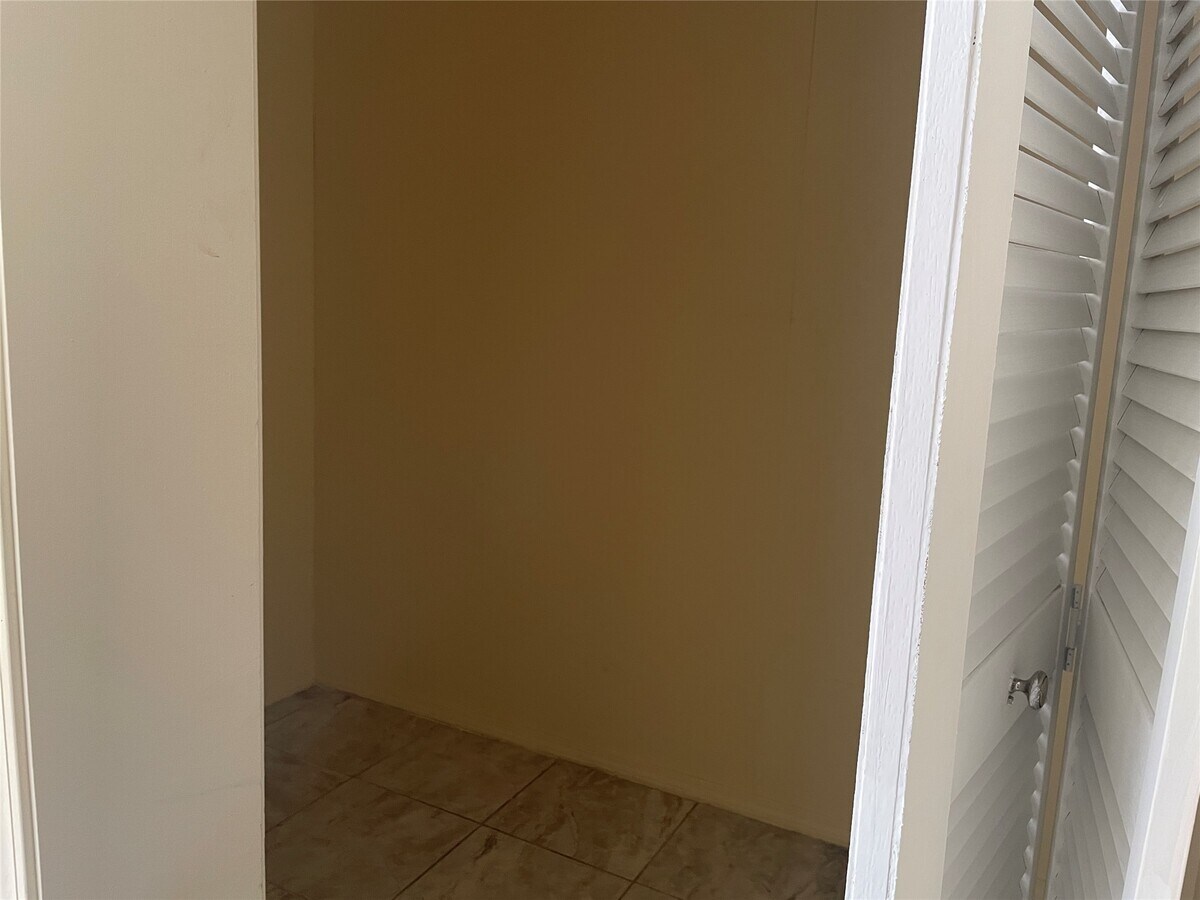 Photo - 909 University Blvd Apartamento Unidad 907