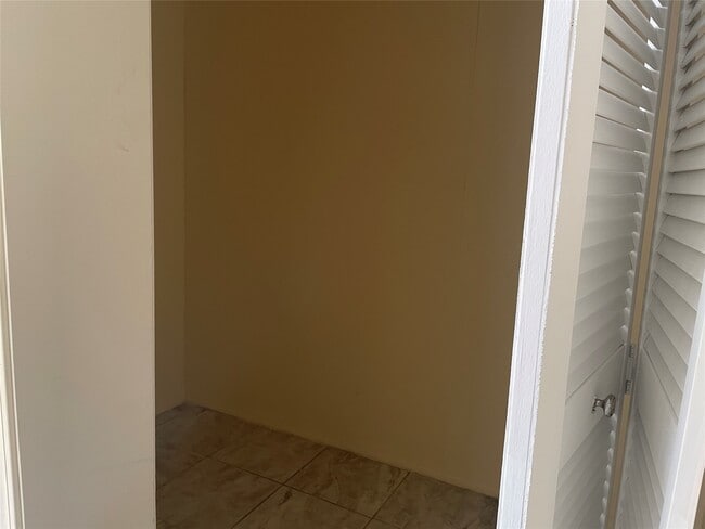 Building Photo - 909 University Blvd Unit 907 Rental