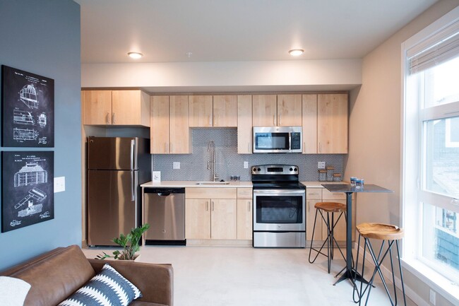 Photo - Brooklyn Yard - Stylish, Green Living!