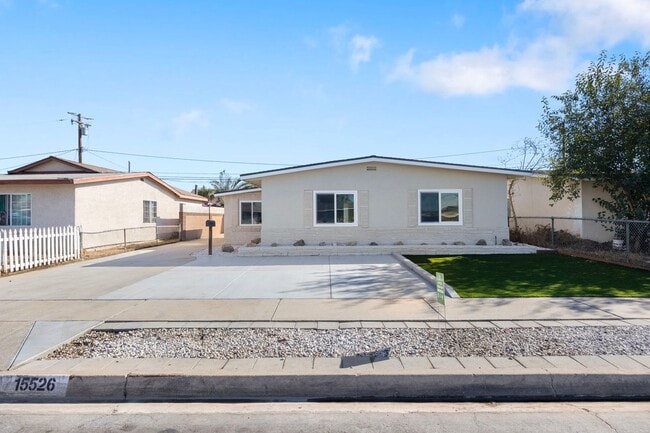Photo - 3 Bedroom Duplex with Washer Dryer
