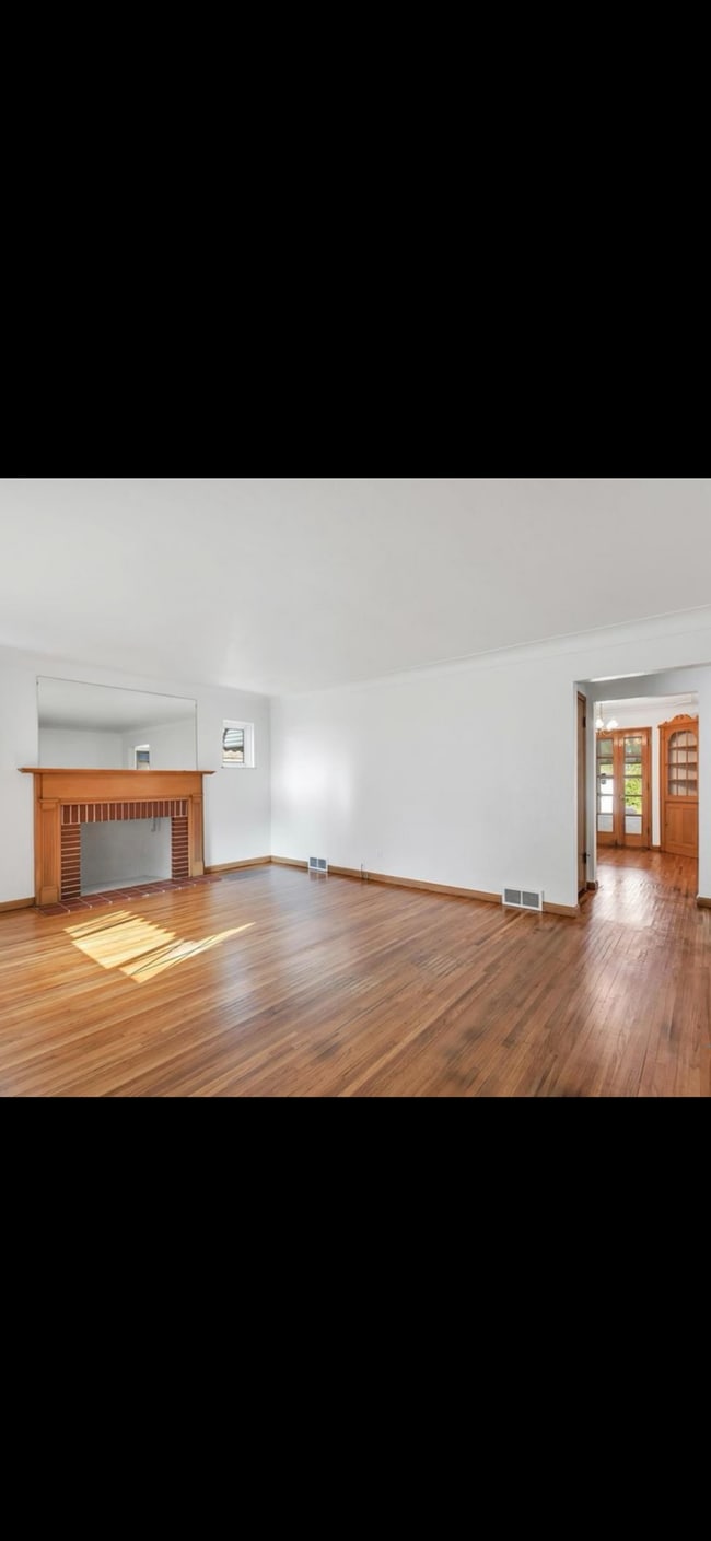 Photo - 3444 Saint Bernard Dr