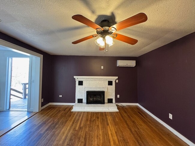 Photo - East AVL - Studio Apartment, Large Deck, Winter Views!