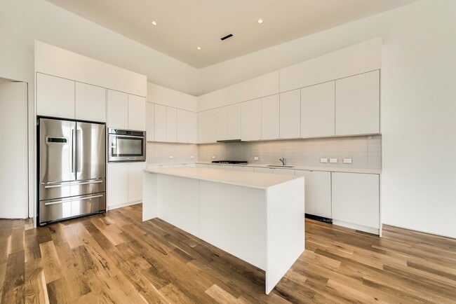 Photo - 1504 Burlew St