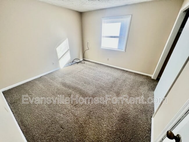 Photo - 10455 Old Hwy 62 E