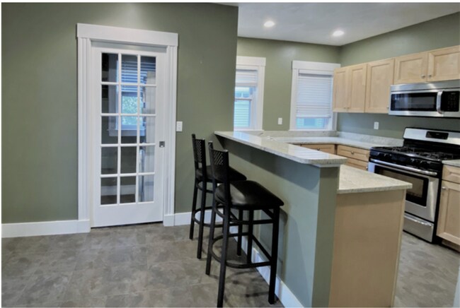 Photo - 85 Yale St Unit 1