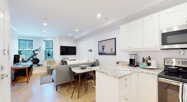 Photo - 296 Beacon St Unit 3