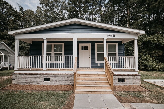 Photo - Inviting 3 bed, 2 bath Mount Pleasant rental Unit B