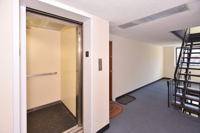 Photo - 10 Main St Unit 408