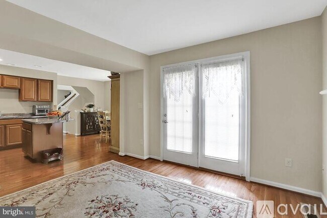 Photo - 822 Blossom Dr