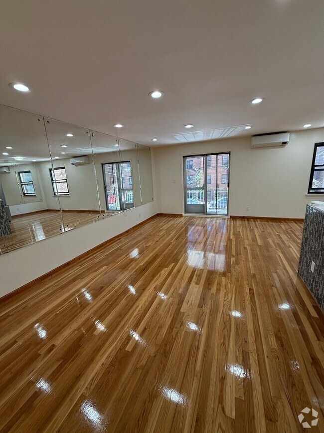 Building Photo - 65-51 Booth St Unit 2nd Floor Rental