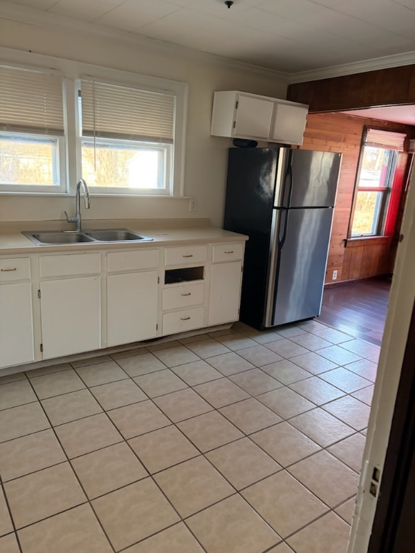 Photo - 5834 E 20th St