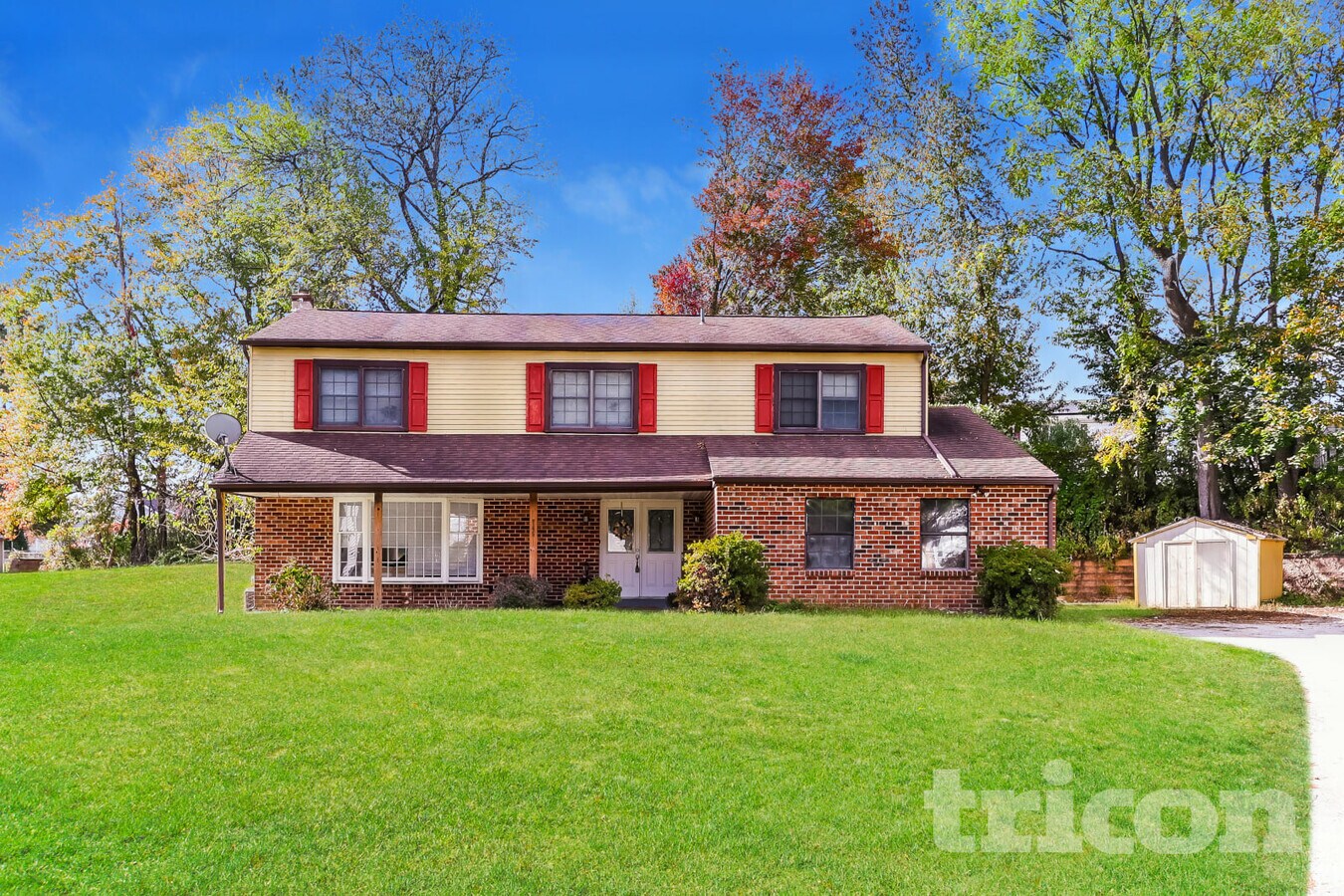 Photo - 745 Windsor Pl