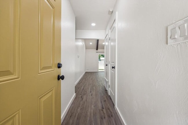 Photo - 5700 Garden Oaks Dr