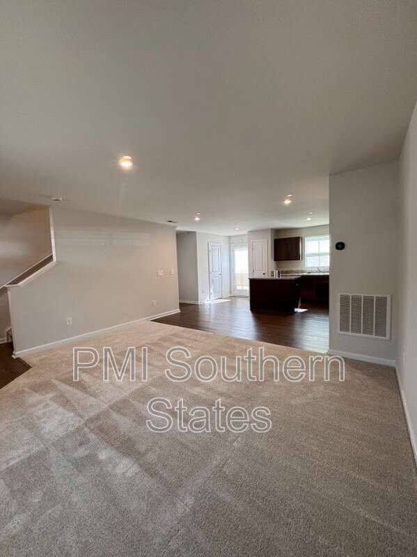 Photo - 926 Shakespeare Dr