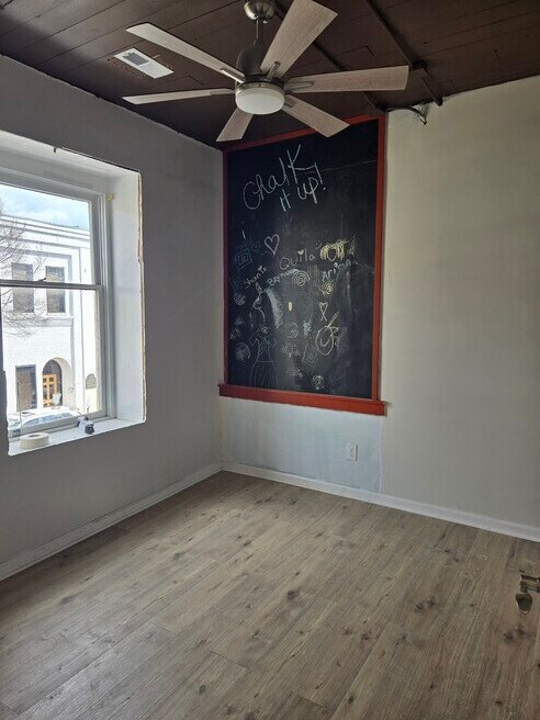 116 E Main St Unit A