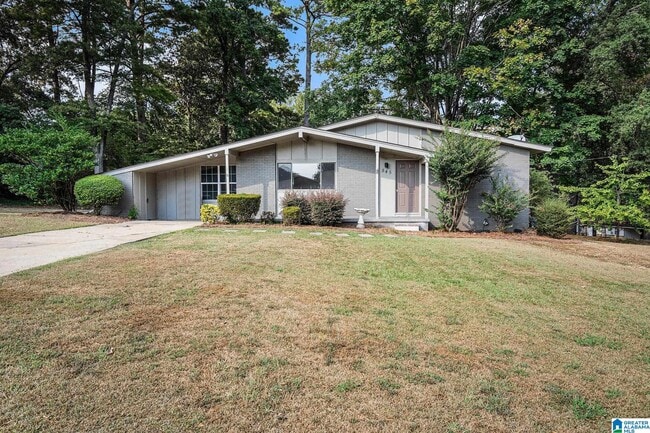 Building Photo - 545 Edgecrest Cir