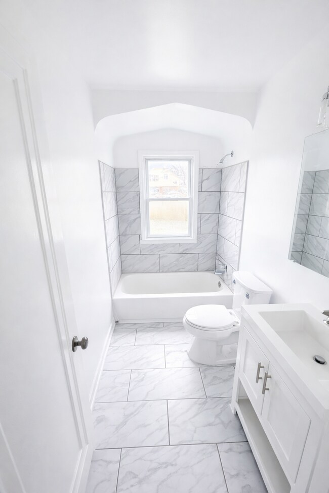 Photo - 14274 Kilbourne Ave