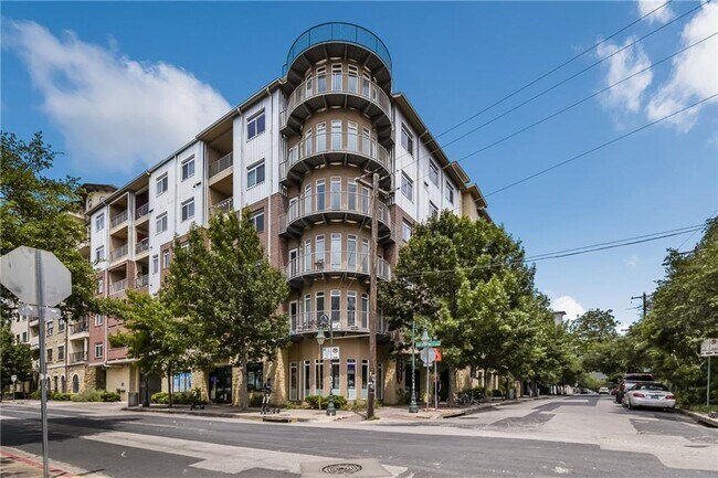 Building Photo - 910 W 25th St Unit 403 Rental