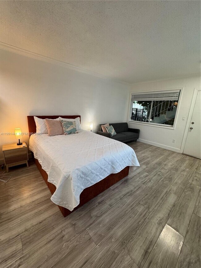 Photo - 740 11th St Unit 3A