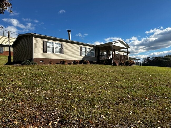 Photo - Spacious 4 bedroom/2 bath home for rent - ...