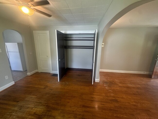 Photo - 2227 E Riverside Dr