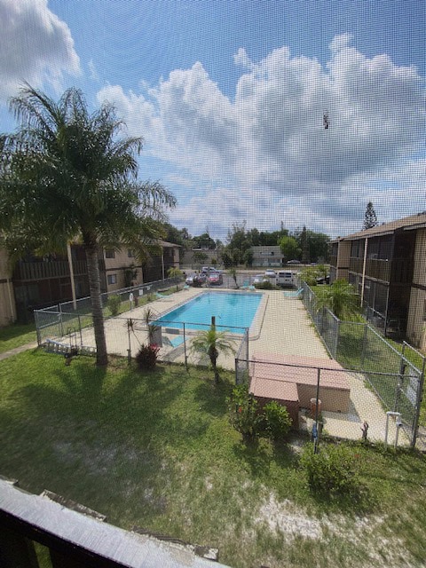 Photo - 2320 Maple Ave Unit 206
