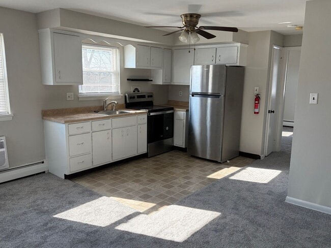 Building Photo - 1 Bed / 1 Bath in Lansdale - Walk to Regional Rail Unit A1