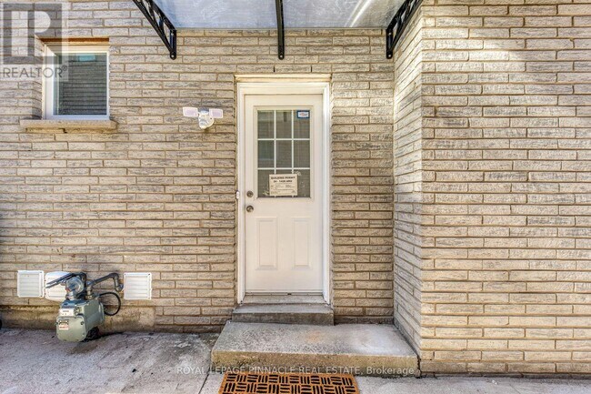 Photo - 1292 Willowbank Trail