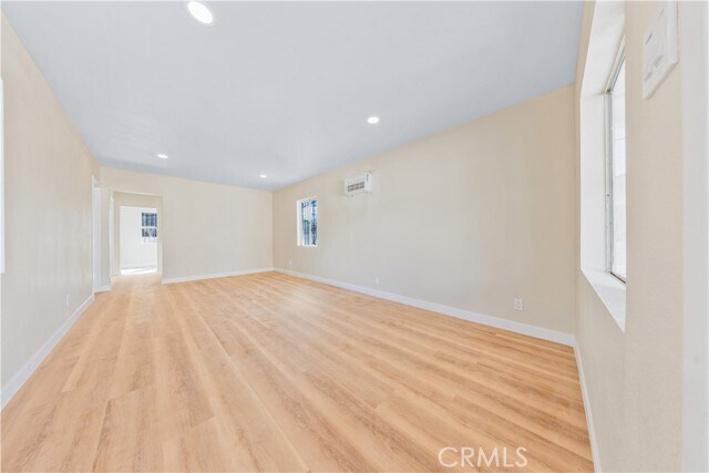 Photo - 122 W 53rd St